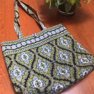 Vera Bradley bag/ tote. 💚💙Wonderful !